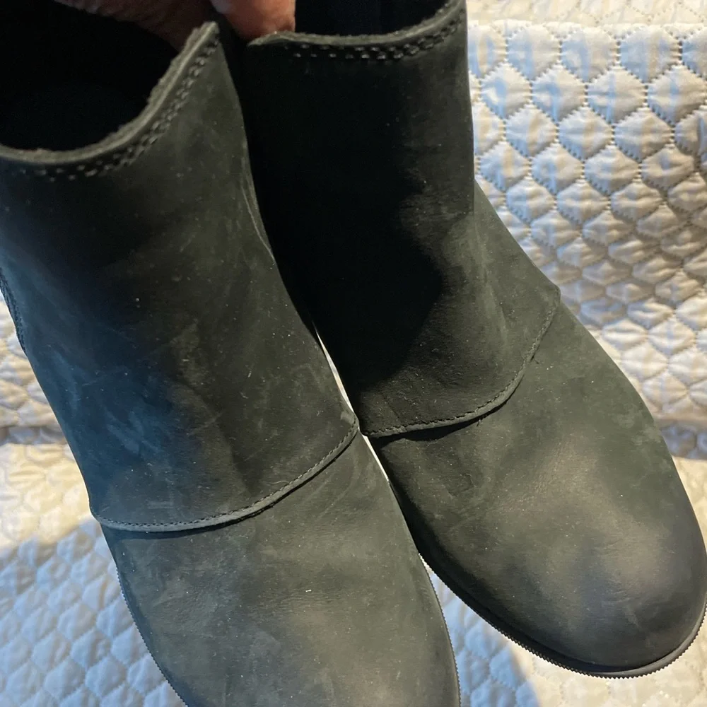 Sorel Dark Green Leather Boots
